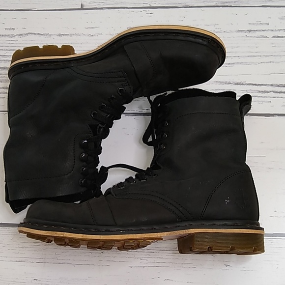 black wyoming dr martens